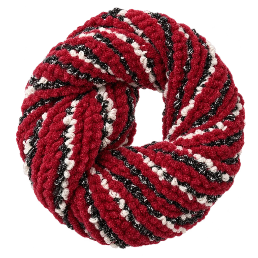 Chenille — Baly yarn photograph — illustrative scene